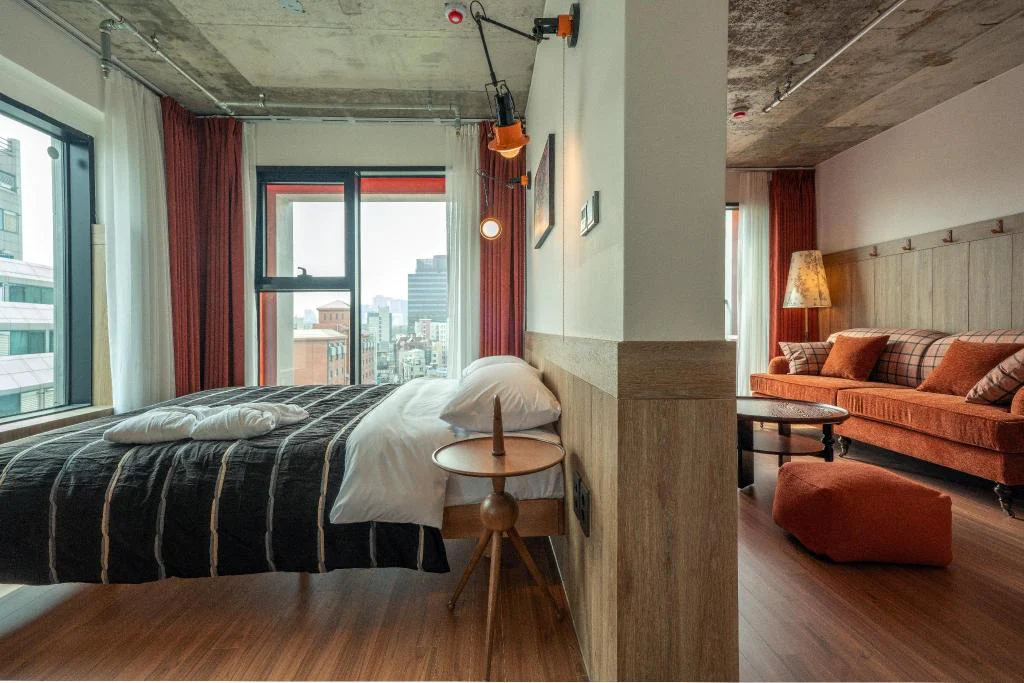 Brooklyn Blues Hotel