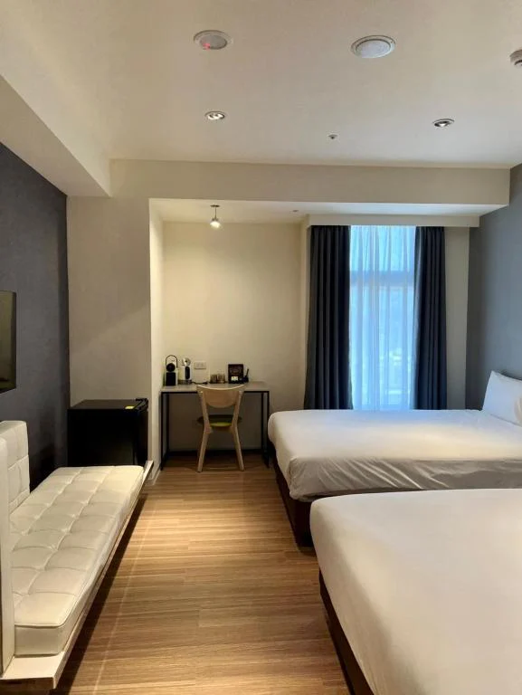 AKA Hotel