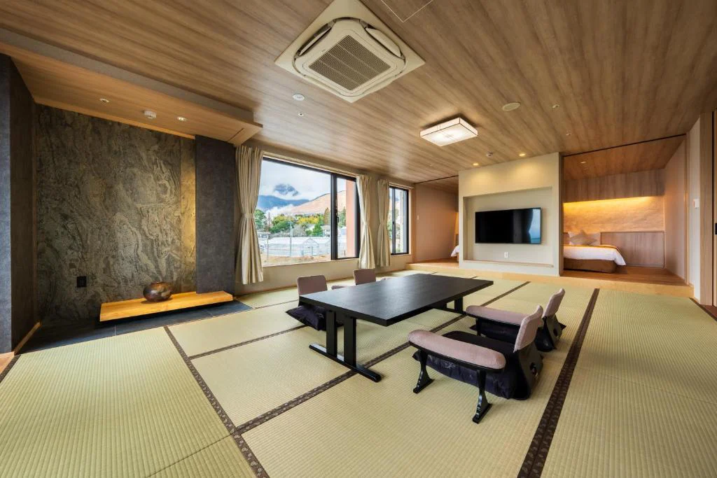 Oniyama Hotel (Renewed)